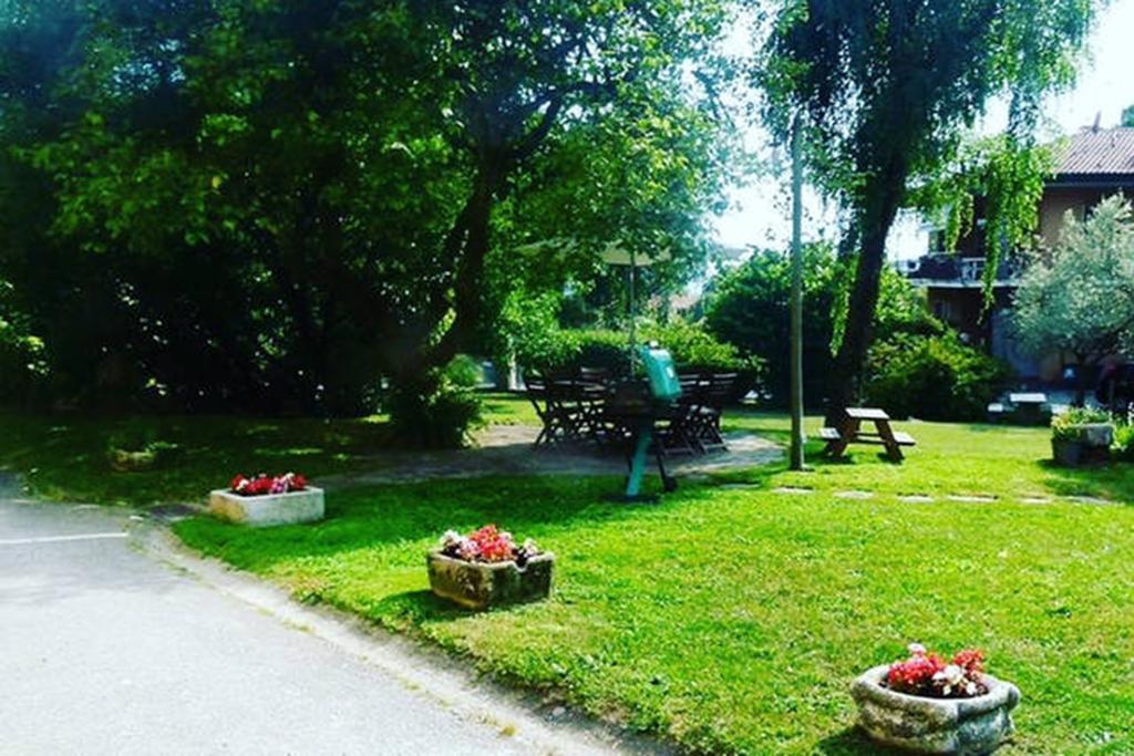 Apartment Piccolo Borgo Castelveccana المظهر الخارجي الصورة